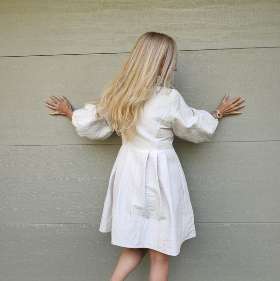 Max Mara Ex Cond & Pro Cleaned Silver Trench Dress Coat, M/6, $150 - Picture 15 of 17